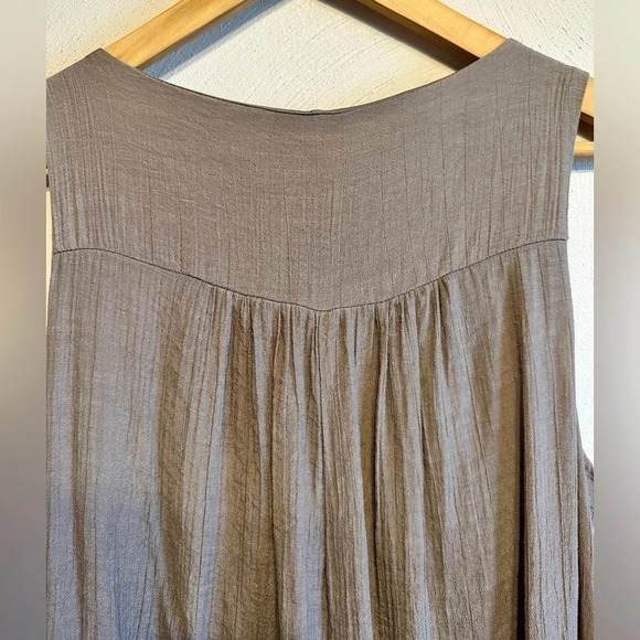 Luxology slip on sleeveless taupe dress. - Picture 6 of 8